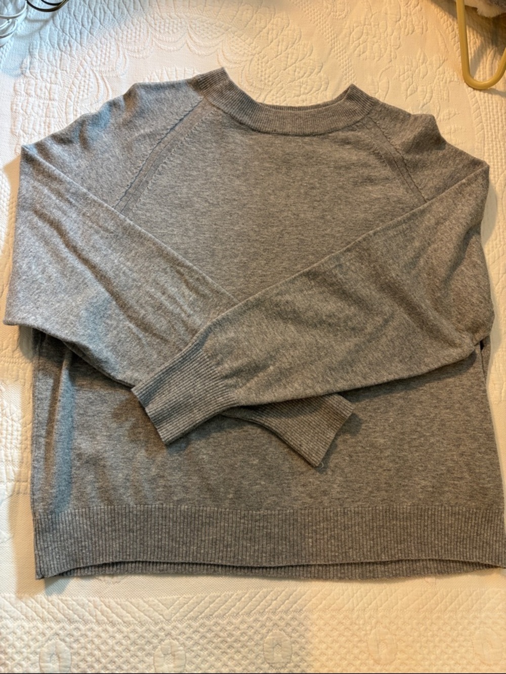 a new day Women's Light Gray Crewneck Sweater